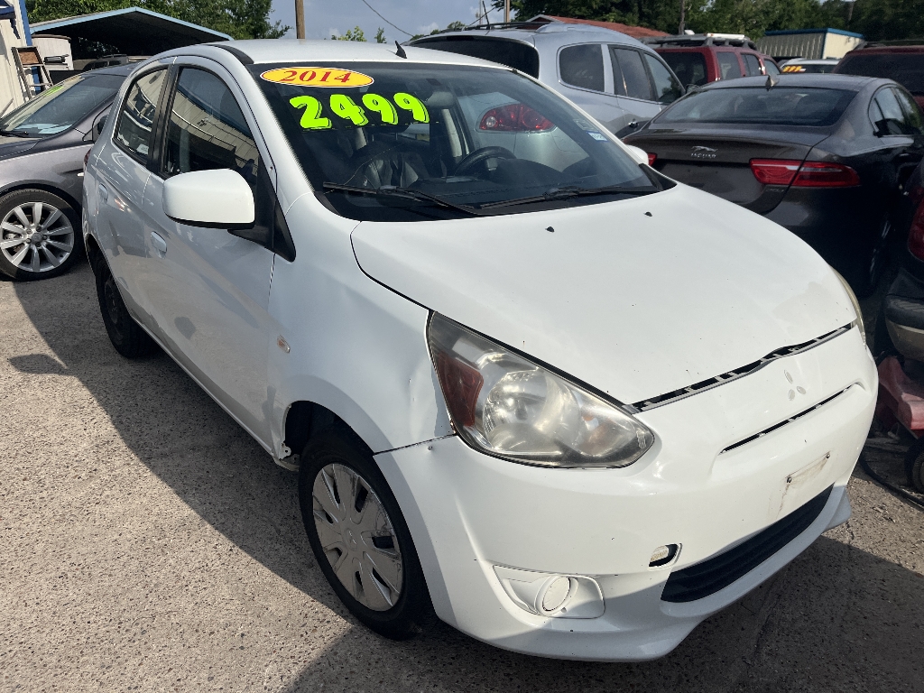 2014 Mitsubishi Mirage DE's photo