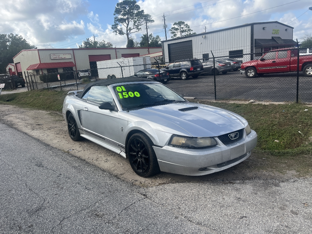 2001 Ford Mustang Deluxe