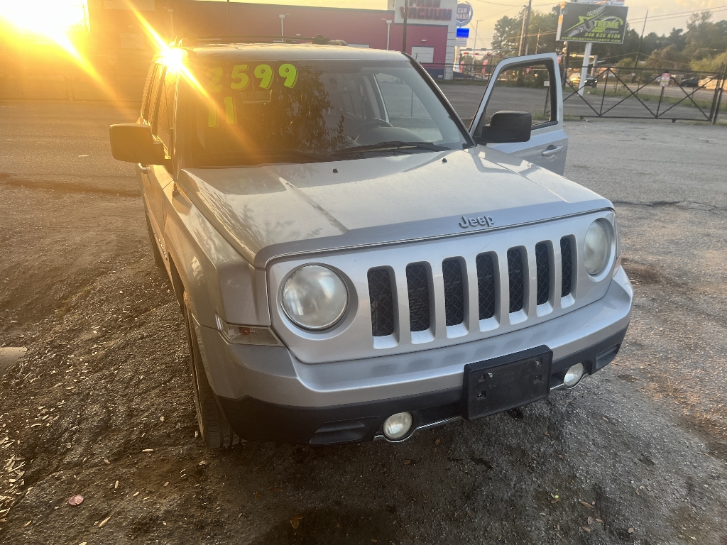 2011 Jeep Patriot Latitude X's photo