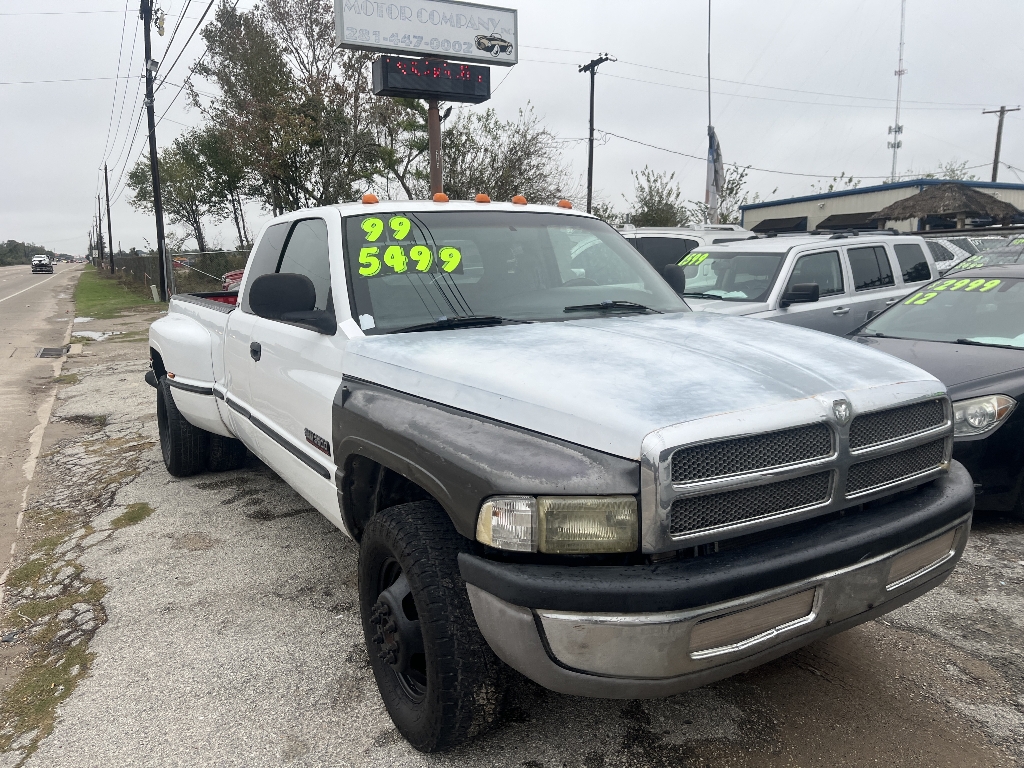 1999 Dodge Ram Pickup ST's photo