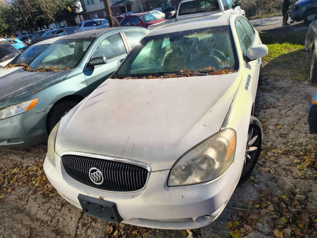 2006 Buick Lucerne CXS's photo