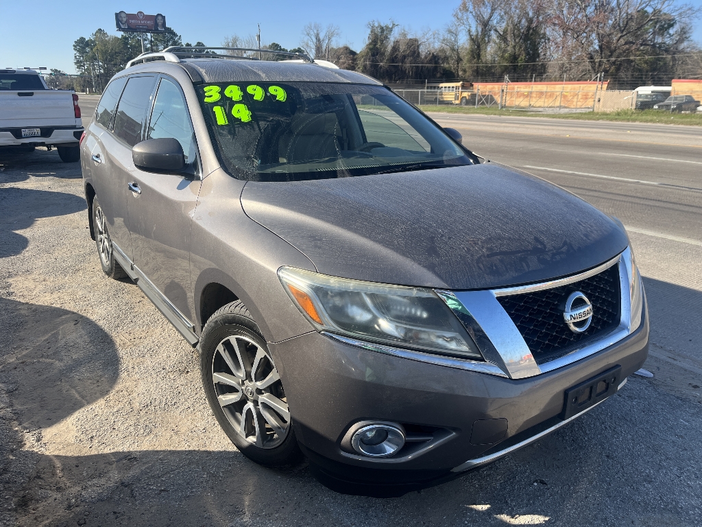 2014 Nissan Pathfinder SL's photo