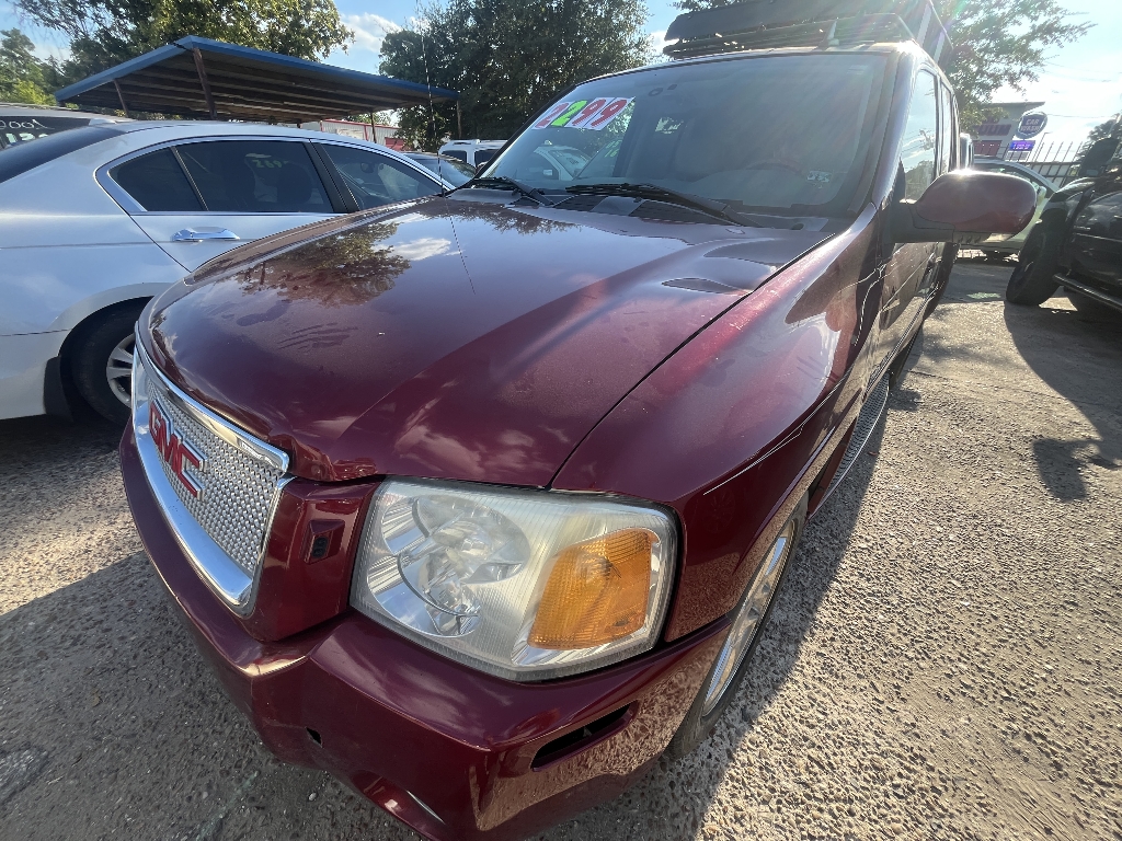 2006 GMC Envoy Denali 4WD's photo