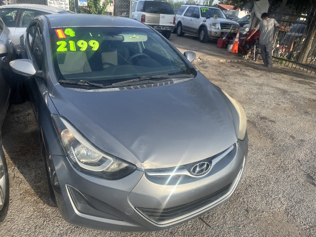 2014 Hyundai Elantra SE