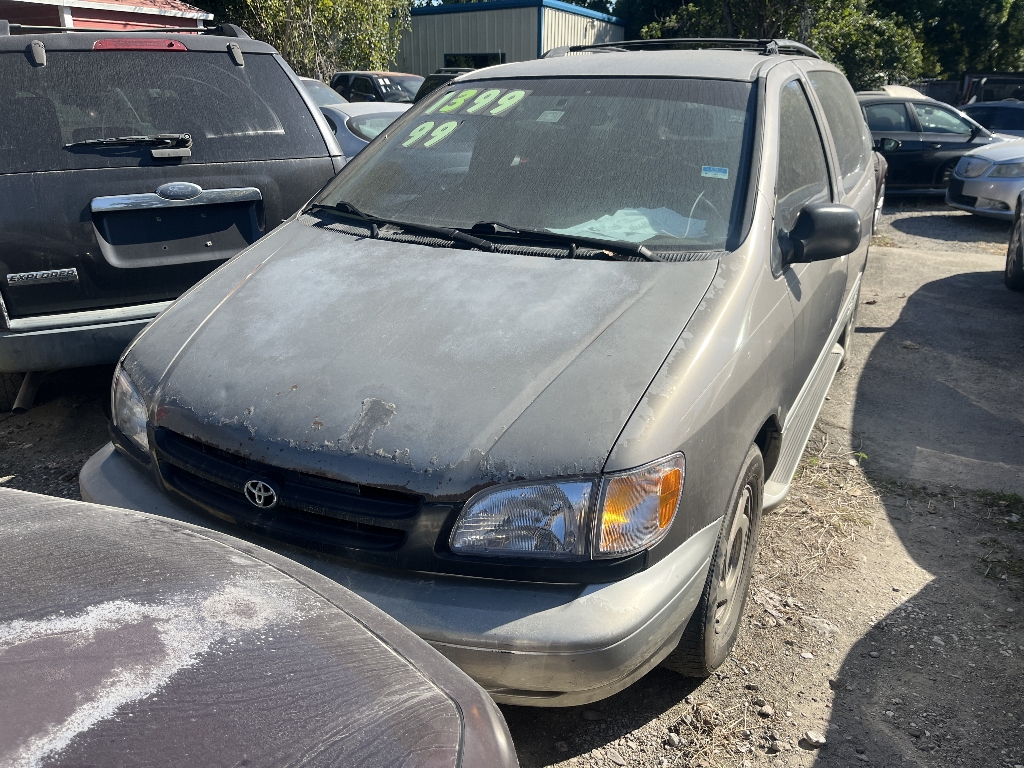 1999 Toyota Sienna